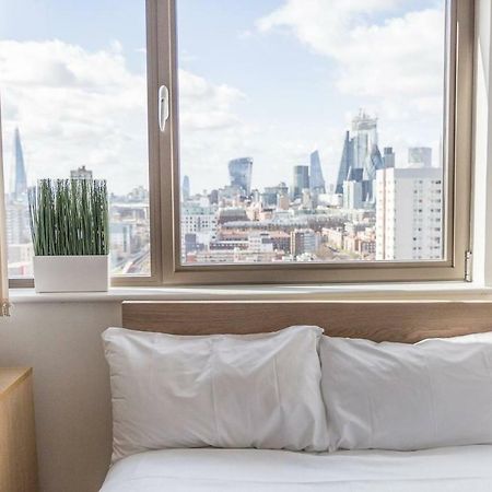 Modern 1 Bedroom Apartment In E1 With Great Views ロンドン エクステリア 写真