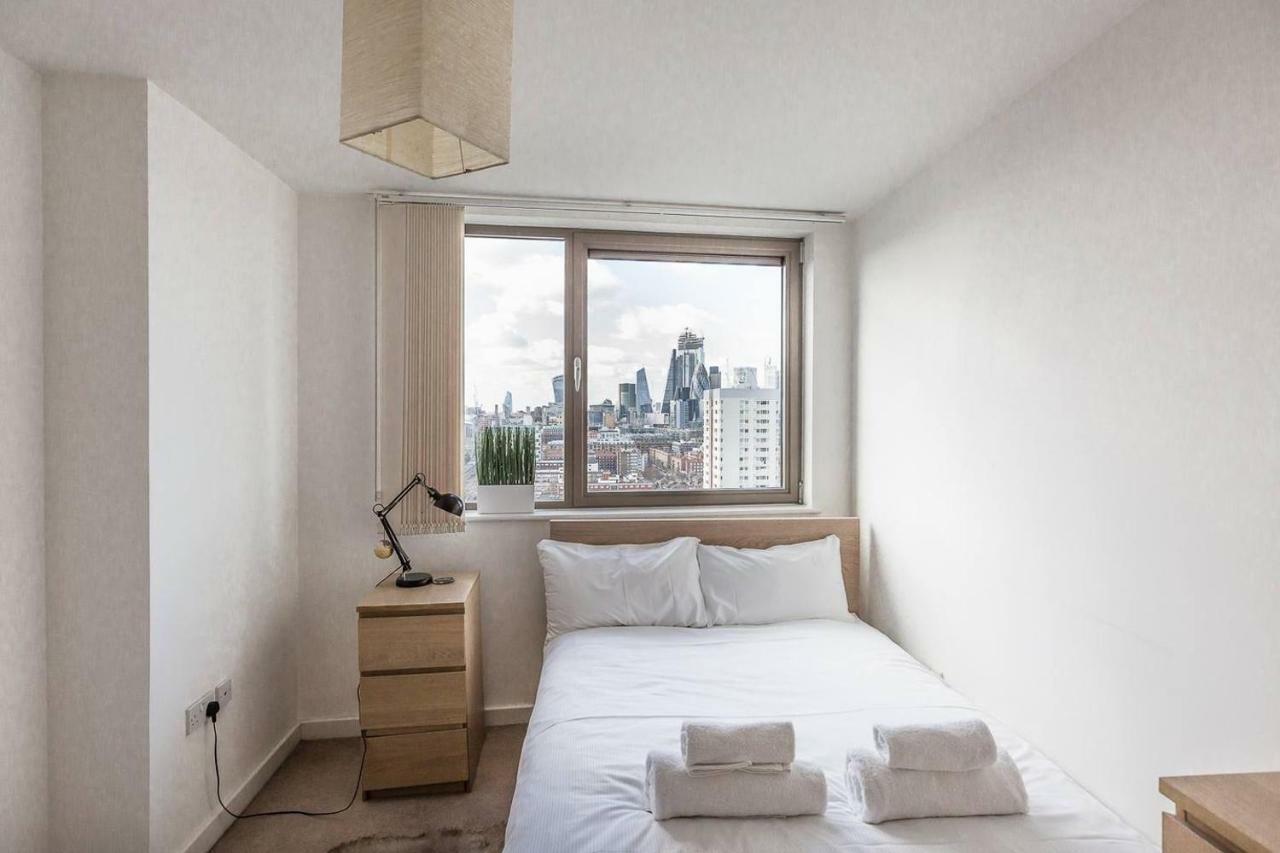 Modern 1 Bedroom Apartment In E1 With Great Views ロンドン エクステリア 写真