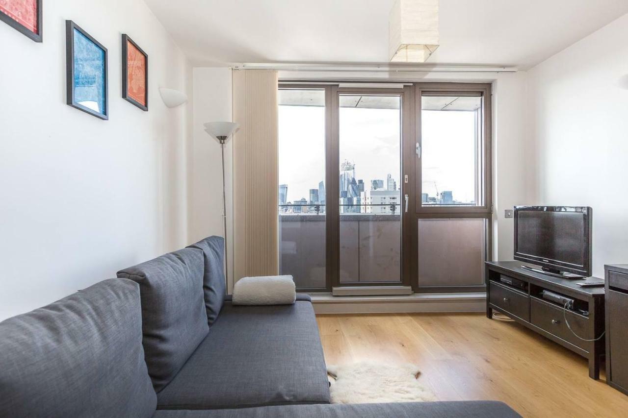 Modern 1 Bedroom Apartment In E1 With Great Views ロンドン エクステリア 写真