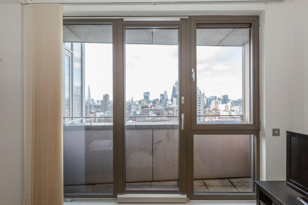 Modern 1 Bedroom Apartment In E1 With Great Views ロンドン エクステリア 写真